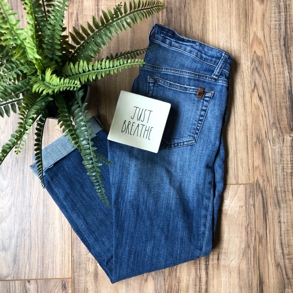Joe's Jeans Denim - Joe's Jeans Boyfriend Slim Crop Distressed 24
